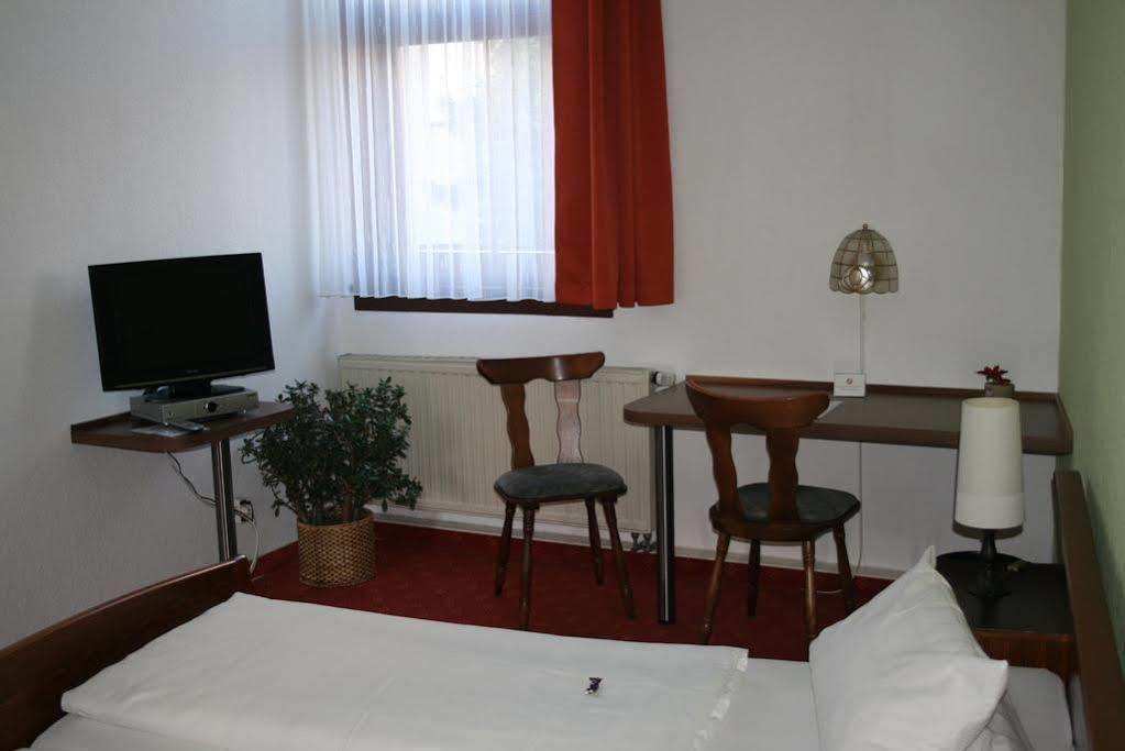 Ichtershausen Landgasthof & Hotel Krone Eischleben מראה חיצוני תמונה