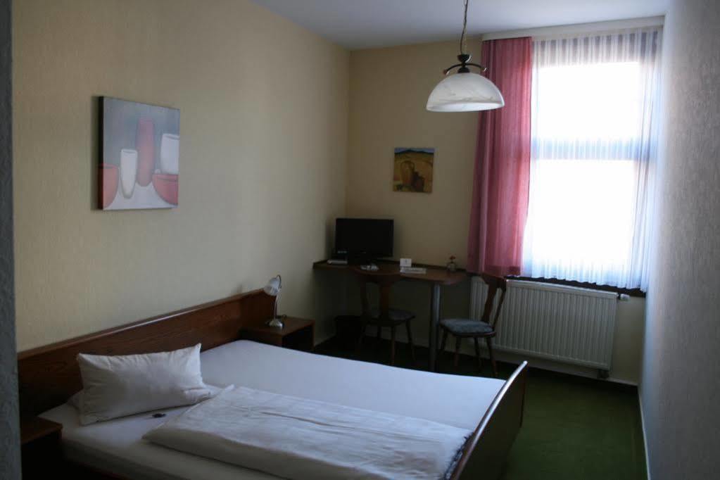 Ichtershausen Landgasthof & Hotel Krone Eischleben מראה חיצוני תמונה