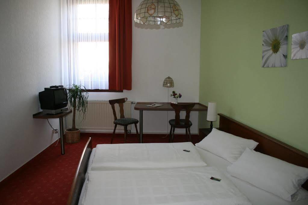 Ichtershausen Landgasthof & Hotel Krone Eischleben מראה חיצוני תמונה